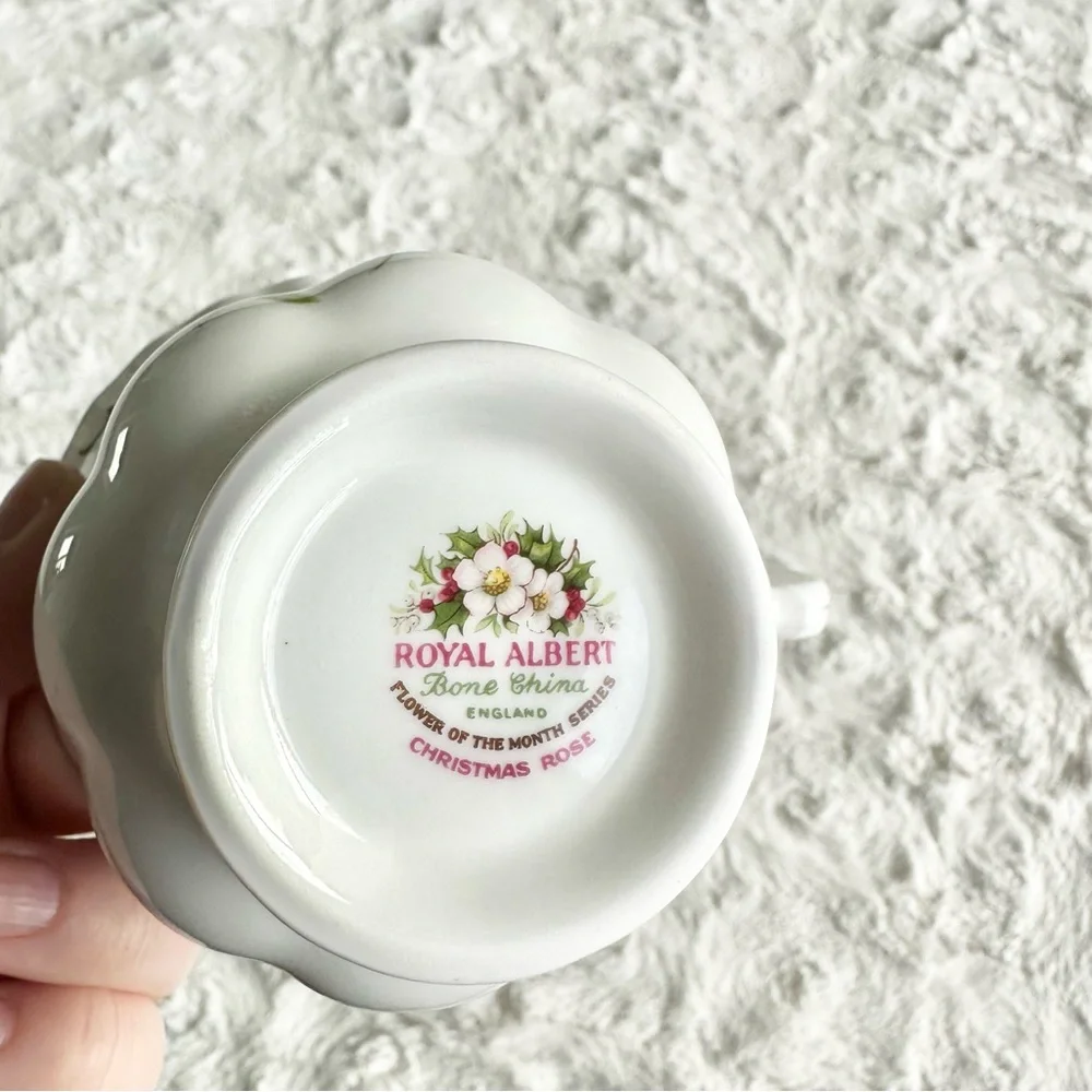 Vintage Royal Albert Teacup Flower of the Month December Christmas Rose 1970 Vtg